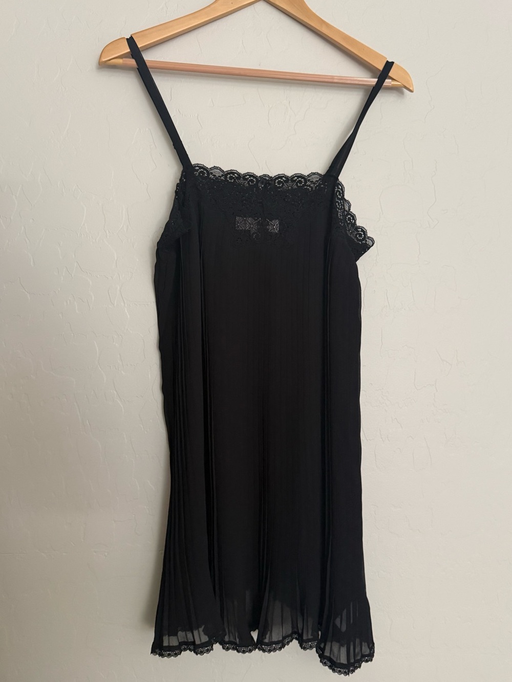Oscar de la Renta Pink Label Black Pleated Chiffon Chemise Slip Lingerie Size S